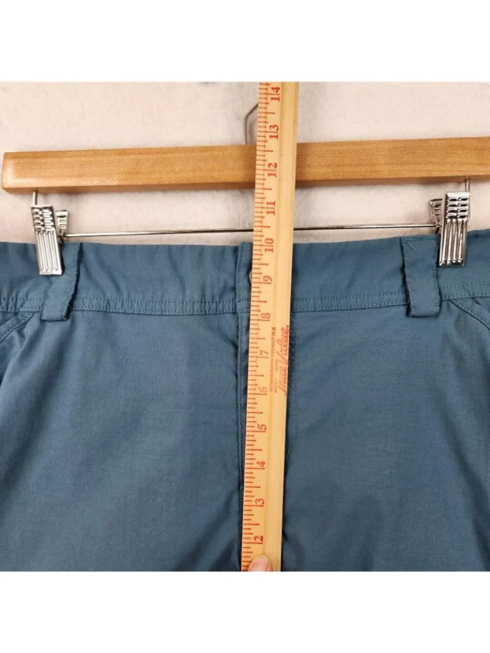 Duluth Trading Shorts Womens 14 Blue Cargo Mid Rise Hiking Outdoor Stretch - Picture 4 of 11